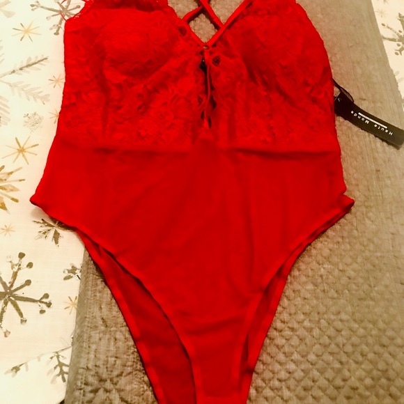 Sexy Lace Bodysuit - Picture 2 of 3